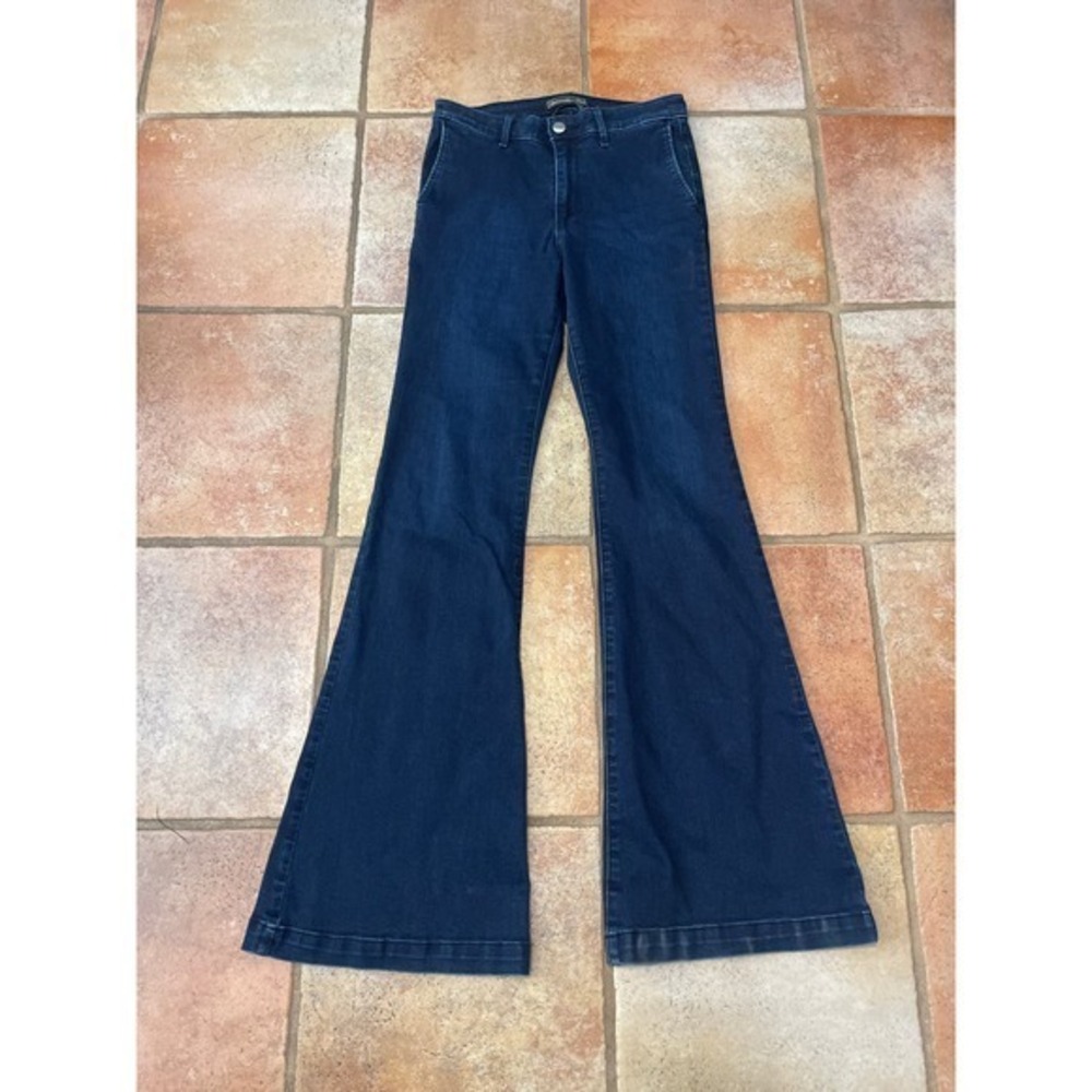 Abercrombie and Fitch signature collection bellbottoms jeans size 27